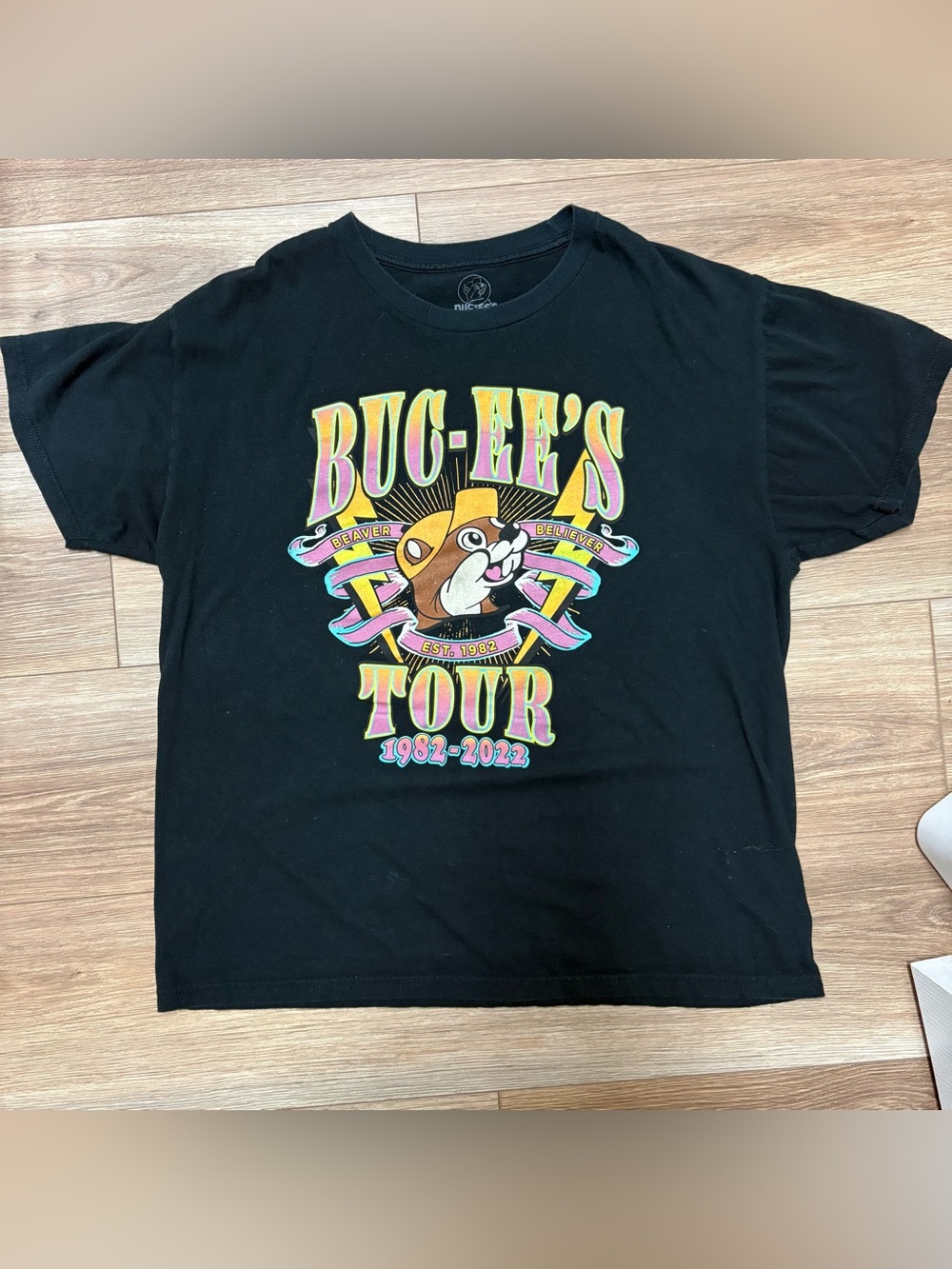 Sz L Buc-ee's T-Shirt Black 40th Anniversary Beaver Believer Graphic